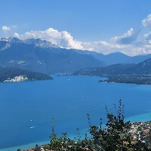 Appartement A 200 Metres Du D'annecy, Spacieux 3 Avec Terrasse Et Jardin, Sévrier